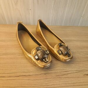 BCBGMaxAzria Pink Metallic Slip On Flats - US Women's 7.5B